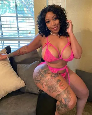Claudia, 38 ans, dominatrice à Vigneux-sur-Seine