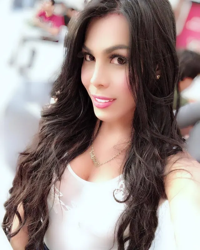 Diana, 33 ans, dominatrice à Saint-Mariens