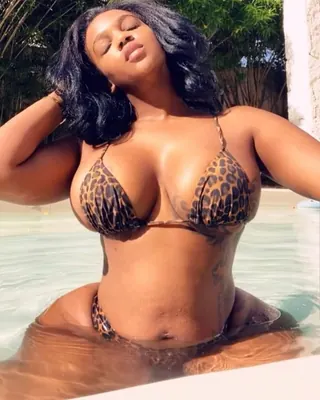 Ndeye, 27 ans, dominatrice à Bordeaux
